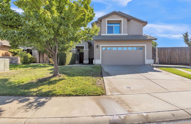 Rancho Heaven! Two-story 4bed 3bath Charming Home with fenced large backyard