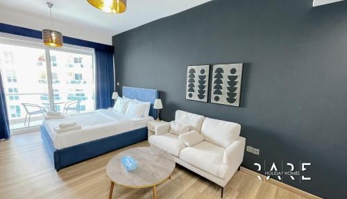 Rare Holiday Homes - Crescent Tower - IMPZ - Dubai Production City - R704