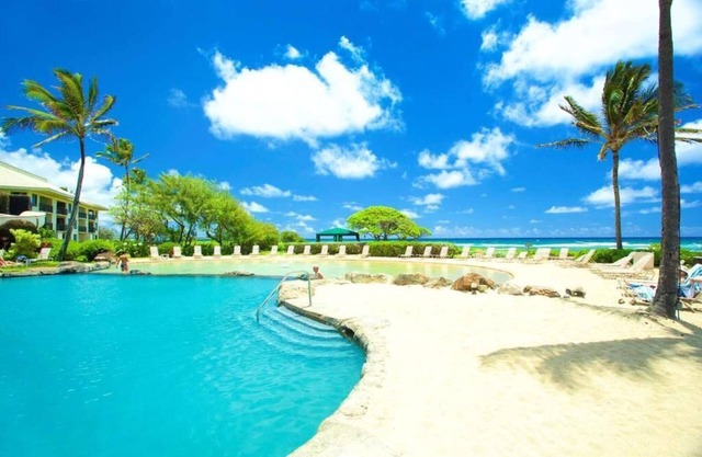 Recreational Vacation Trip! 3 Contemporary Rooms, Close to Wailua Falls!