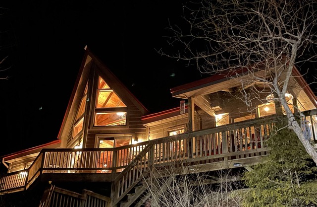 Red Roof Cottage, a romantic mountain getaway, hiking, fishing, & pet friendly.