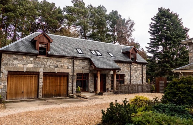 Red Squirrel Lodge - Retreat Group