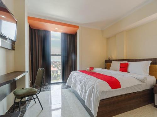 RedDoorz Plus at Boulevard Panakkukang Makassar
