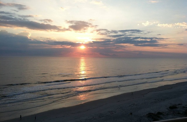 3BR / 3BA de lujo frente al mar condominio Corta distancia a Flagler