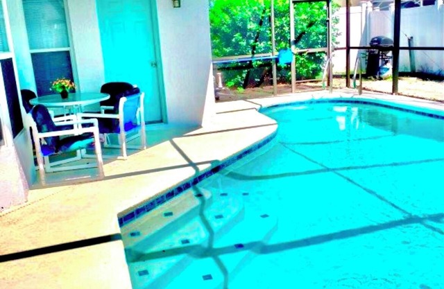Ref 92PF. Family home, free BBQ. Near Disney. Pet friendly