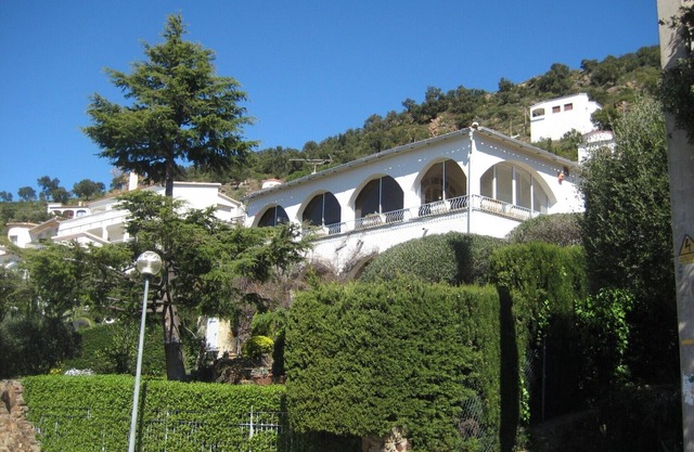 Ref. Alm03 - ACOGEDORA VILLA CON JARDIN Y VISTAS AL MAR