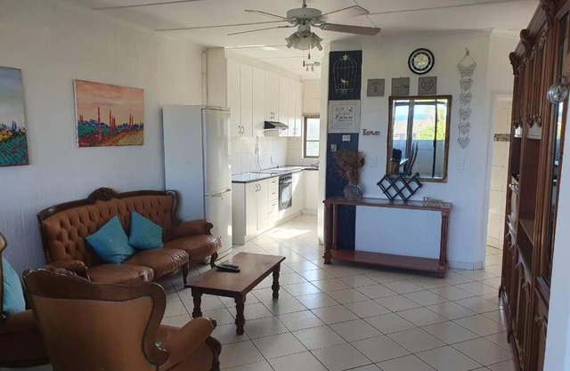 Refreshing 3-Bedroom Family Unit On The Beach.