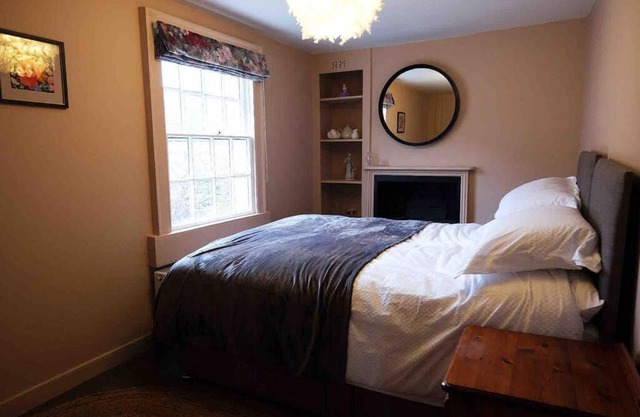 Regency cottage 10 minutes from Bath city centre
