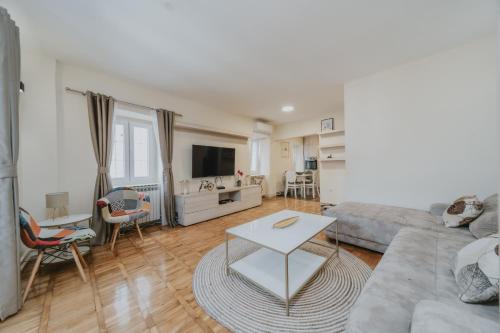 Regina apartments