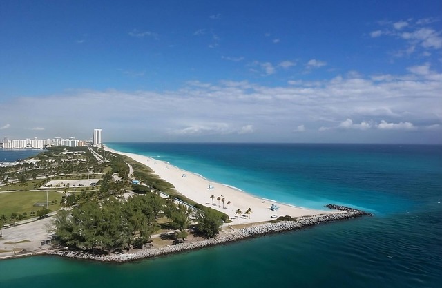 Relax and Unwind! Family-friendly Unit w/ Balcony, Rooftop Pool. Parking On-Site