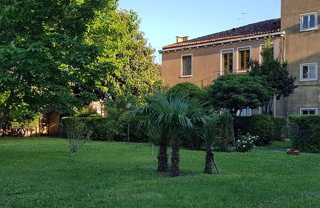 CASA DE JARDÍN RELAJADA CON LAGUNA Y VISTA SAN MARCO
