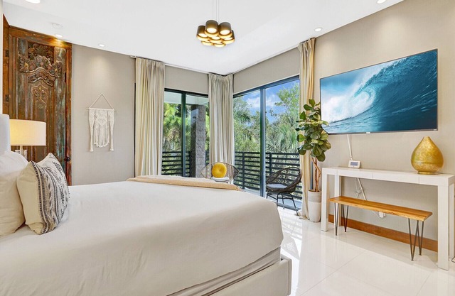 Relax in Style: Your Balinese Waterfront Hideaway Awaits!