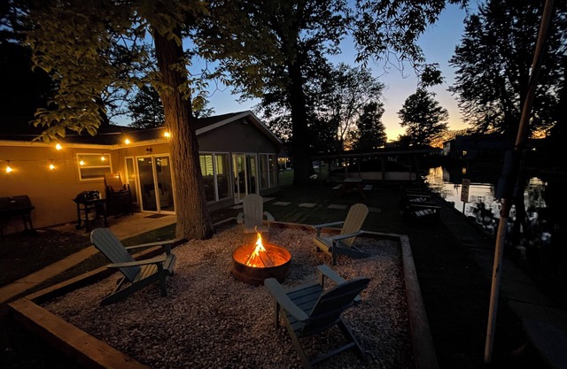 ¡NUEVO! ❤️ ¡Relájate en el Inn del Canal! Tecumseh Island Luxury Cottage. Duerme 10! MUELLE