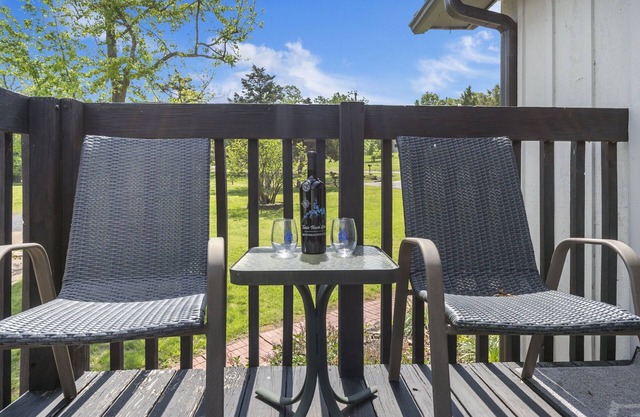 Tamaño de la Suite Justo en Lake Tablerock ... pasos a la orilla! Cerca de Big Cedar Lodge Red Bud Cove