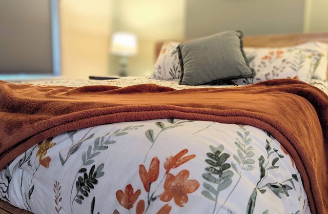 Downtown Rustic Refuge - Explore the city from this Adventure Base!