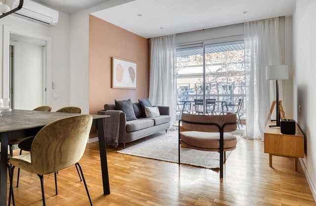 Renovated Antiga Esquerra de l'Eixample 3BR w/ Balcony, by Blueground