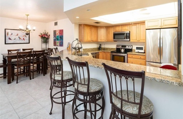 Renovated Beachwalk 3 Bedroom Condo -5 minute walk to Beach!