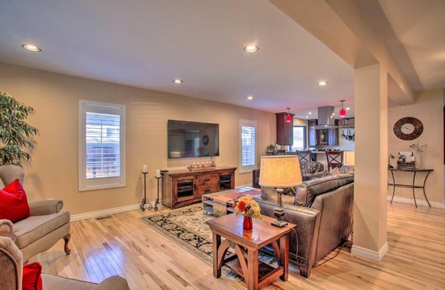 Renovated Coeur dAlene Home Walk to Sanders Beach
