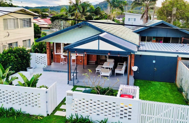 🏖️ CABA Renovated Inside & Out, 3Br House, very well appointed🏄‍♀️3 mins to Beach 🌊