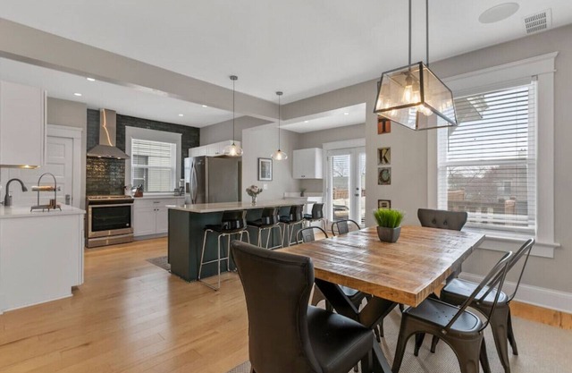 Renovated gem near dining & entertainment