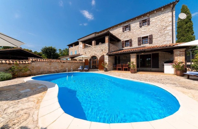 Villa Musalez con piscina