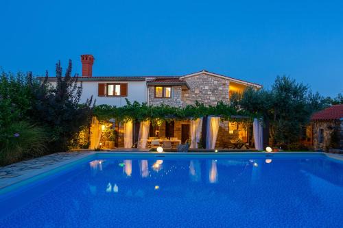 Residence Tomani with XXL pool