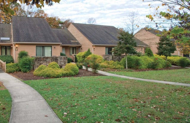 Resort at Fairfield Glade 2br suite, Friday check-in