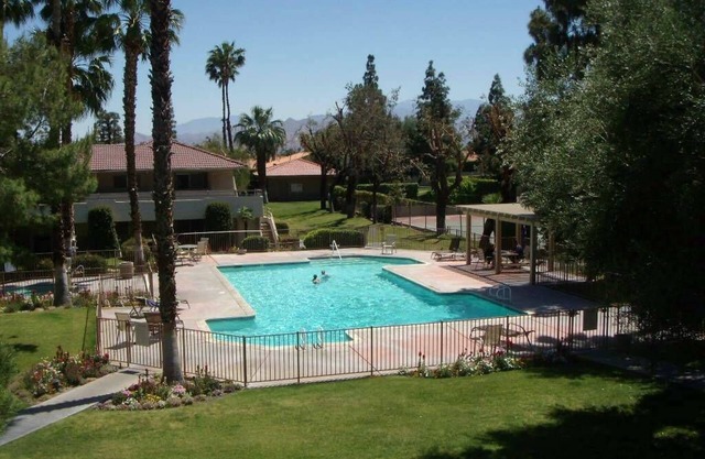Perfecto escapada de Palm Springs. Muy bien remodelado. Cable y WiFi!