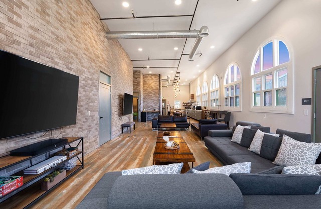 11BR Sanctuary Lodging and Event Space