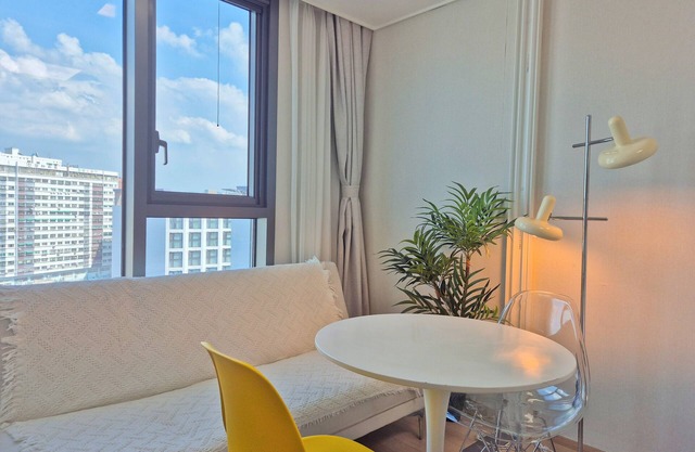 [Rest,] Myeongdong/Chungmuro/bidet/water purifier/high rise