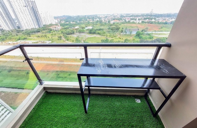 Restful And Comfy 2Br At Sky House Bsd Apartment By Tarvelio
