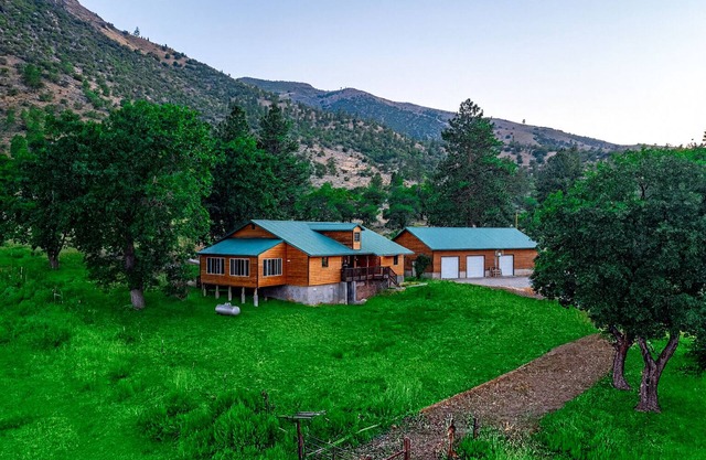 Reverie Ranch @ Gold Mountain 136 Acre w/ Lakeview & Nat'l Forest Access, Remote