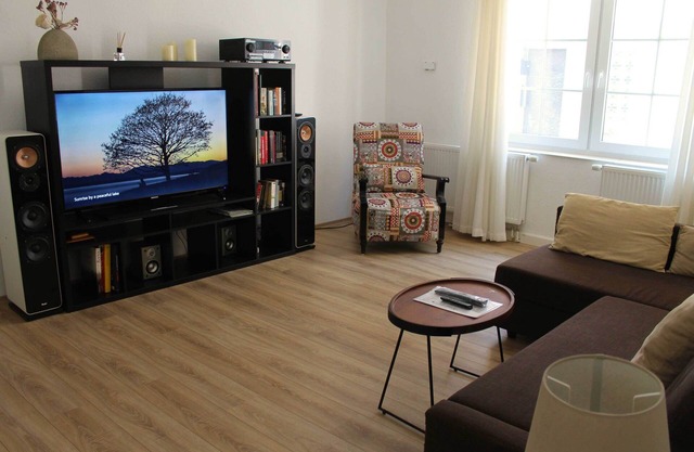 Rhine Pearl Hideaways – Bajo