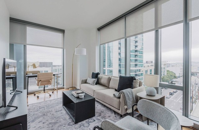 Rincon Hill 1BR w/ Gym, Pool, EV Charger & Rooftop | Near Tech Hub