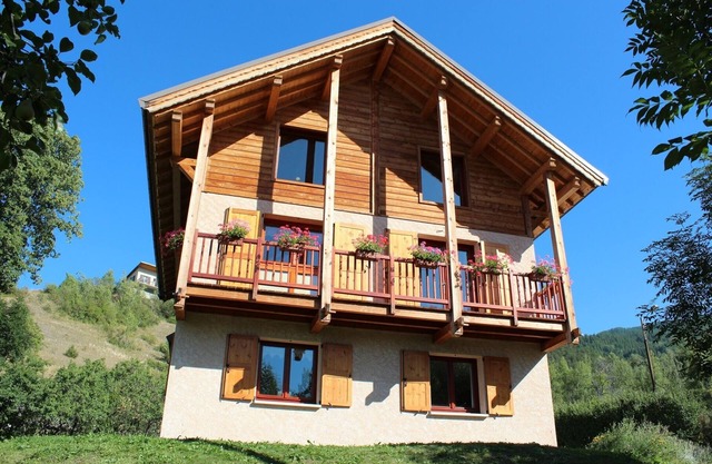 Chalet risoul pueblo 10 a 16 personas