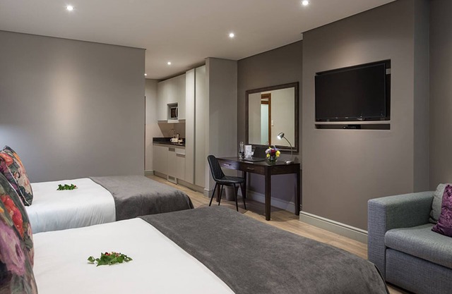 River Place Manor - Habitación familiar C