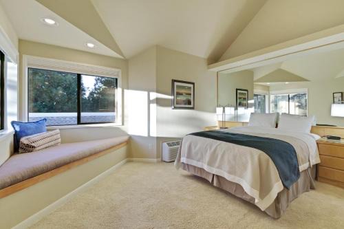 River Ridge 427B - Meredith Lodging
