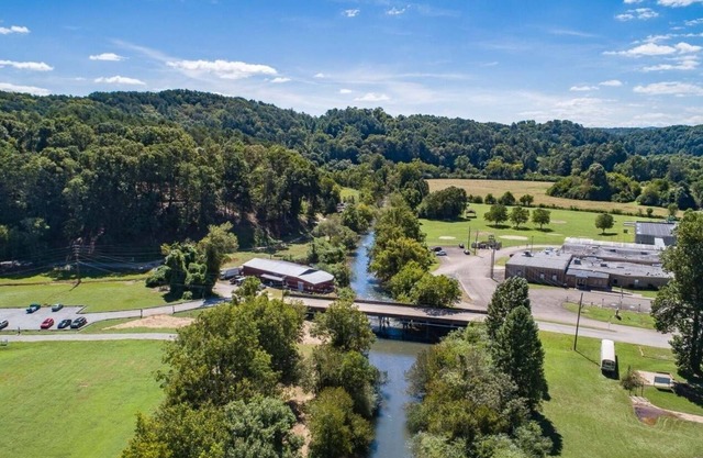 RiverBarn Retreat in Wonderful Ellijay: Cozy Room with WiFi, Sunroom, & AC