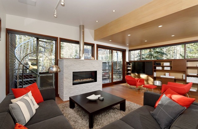 Riverside Drive Contemporary
