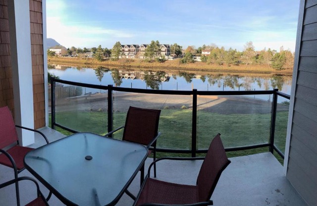 Riverview Retreat