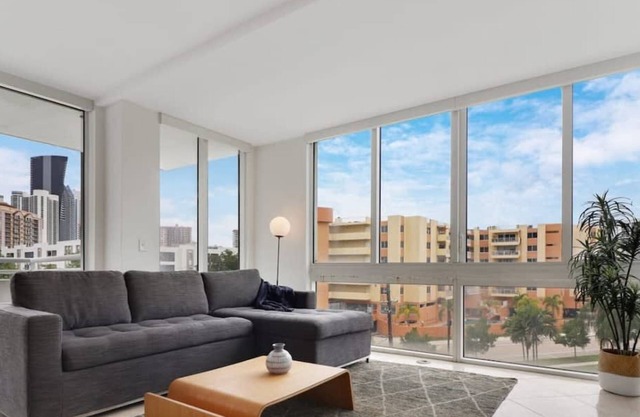 Roami at Sunny Isles | Rooftop Pool | 4 Bedroom