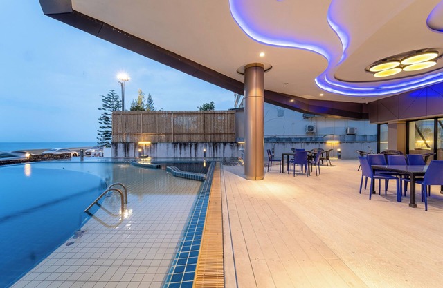 Rodina Beach Hotel