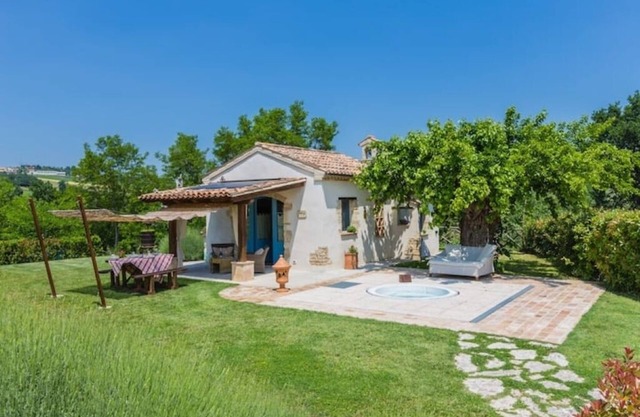 Romantic cottage "Tulips" - Agriturismo Borgo la Rovere
