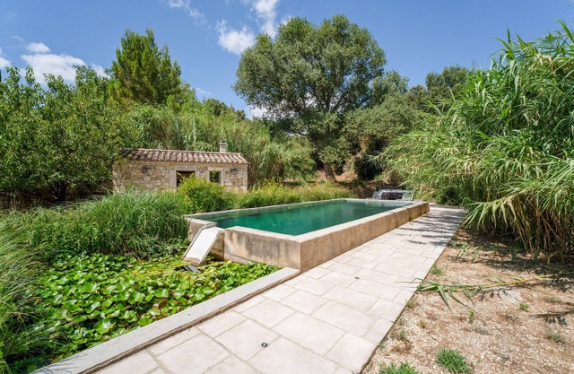 Habitación 'Fuschia' con piscina compartida, Wi-Fi y aire acondicionado
