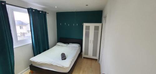 Room in Guest room - Cozy Single Room in Leicester