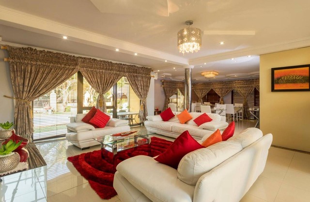 Room in Guest Room - Ezulwini Guest House - Relaxing Queen Room With Balcony in Balito, South Afirca