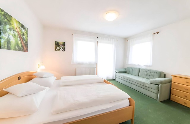 Habitación 'Klausthaler Zimmer 12' con vistas a la montaña, terraza compartida y Wi-Fi