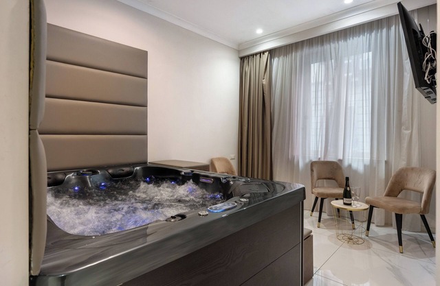 Habitación 'Suite Con Piscina Privata' con Wi-Fi y aire acondicionado
