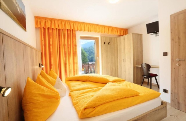 Habitación 'Veltierhof 1' con vistas a la montaña, terraza privada y Wi-Fi