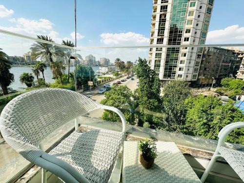 ROOMES NILE VIEW MANIEl