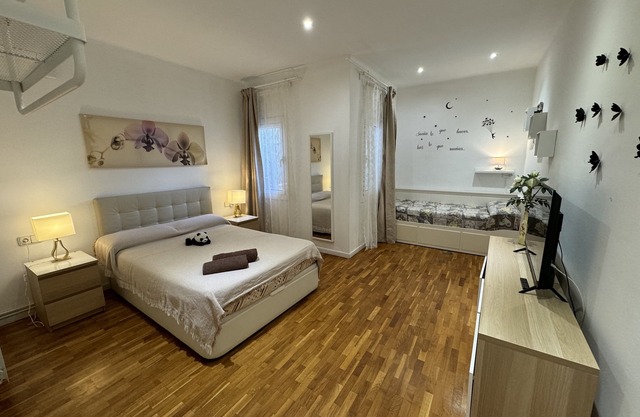 Rooms Nuevo Arago